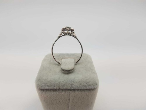 Bague or blanc 18 ct sertit rubis et diamants Poids : 2,62 gr Taille 58 315€ - Imagen 3 de 5