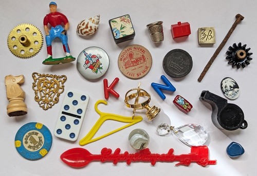Vintage ISPY Mystery Trinket Blind Box Collectible Lot Crowcore All Vintage - Picture 8 of 9