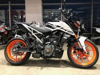 2020 KTM Duke 200 Demonstrateur avec 200 km