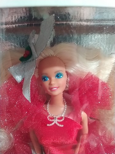 1988 Happy Holidays Special Edition Barbie Doll Mattel #1703 - Picture 2 of 7