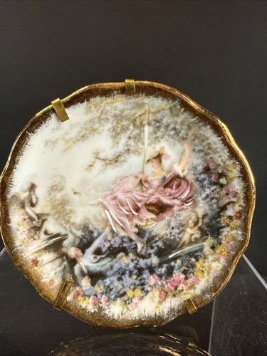 Limoges 3" umwerbendes Paar Miniatur Teller mit Ständer Rehausse Main France