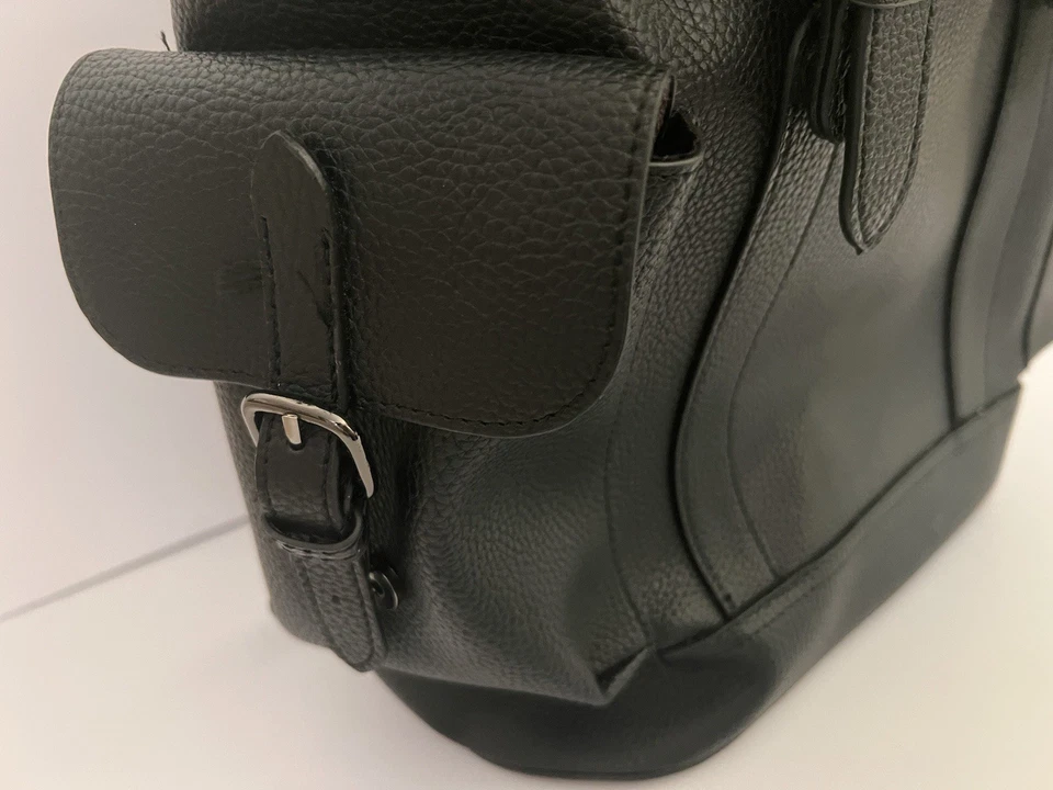 Mochila de cercanías Joan & David Black Pebbly con funda para computadora portátil y muchos bolsillos Foto 4 de 4