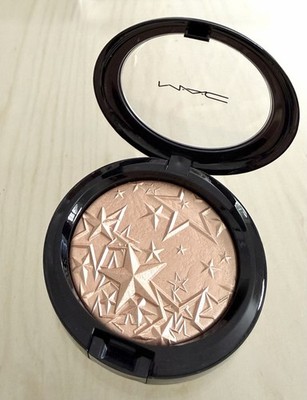 MAC Whisper Of Gilt Extra Dimension Skinfinish 