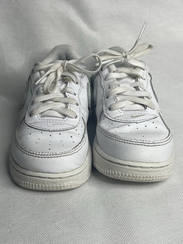 Nike Air Force 1 Todo Blanco Niños Pequeños EE. UU. Talla 10C Reino Unido 9,5 DH2926-111 Foto 3 de 4