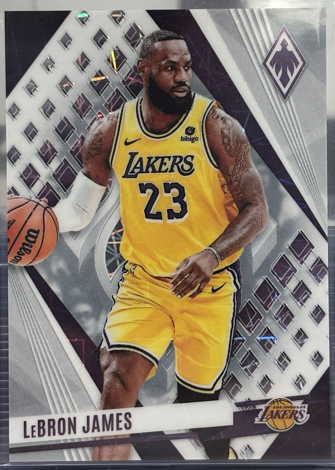 White Lazer /150 LeBron James 2023-24 Panini Phoenix - LeBron James #211