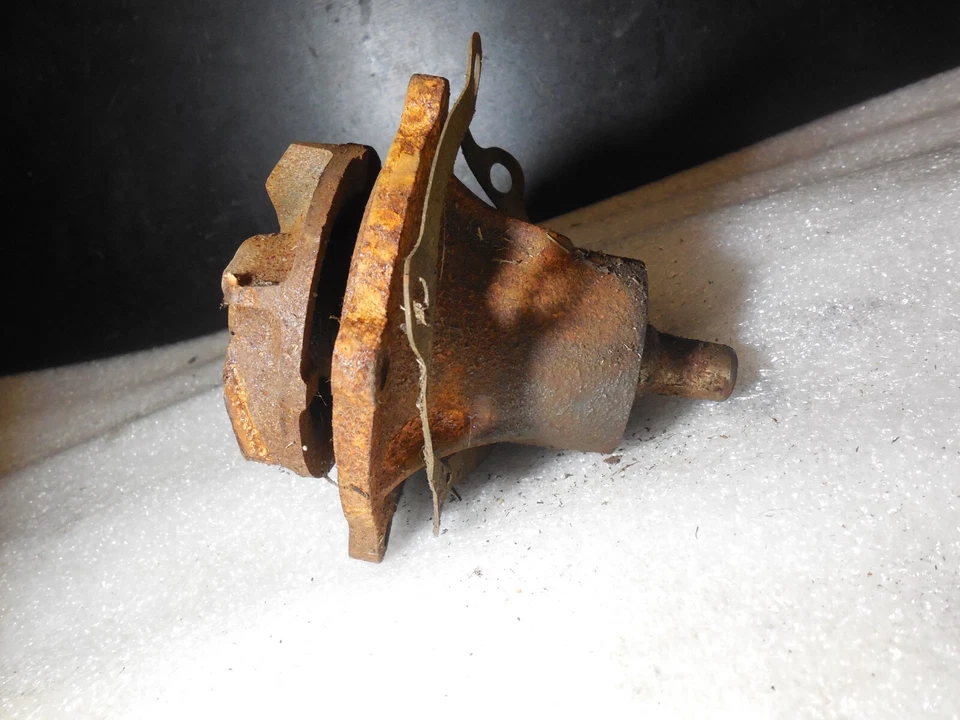 Airtex AW 890 Water Pump for 64-70 Toyota Pickup Corona Crown - Image 2 of 4