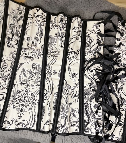 Torrid Vintage Corset Bustier White & Black Skulls Hearts Halloween Plus Sz 44 - Picture 15 of 23