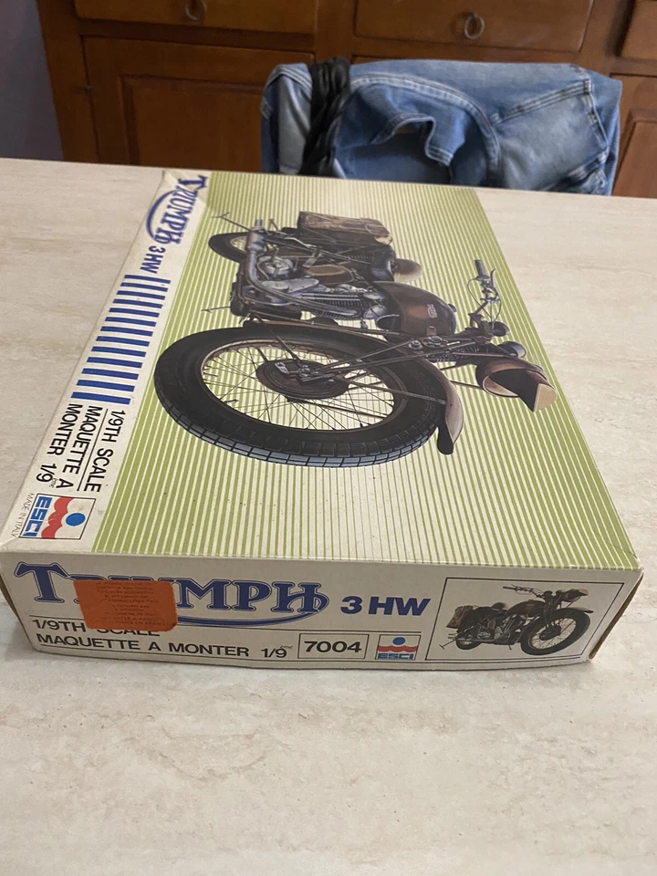 Rarissimo Kit moto Triumph 3 HW Esci cod. 7004 scala 1:9 nuovo da collezione - Immagine 2 di 4