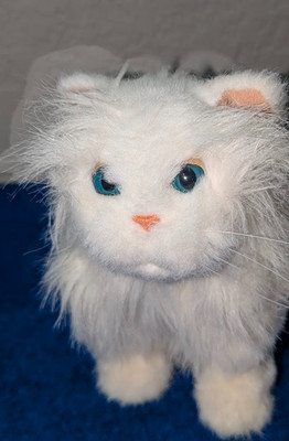 Hasbro FurReal Friends White Kitten Lulu Plush 2009  Animated Toy Works!