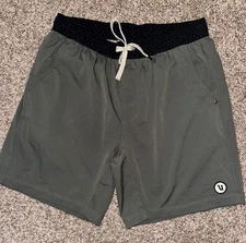 NWOT 7” Men’s Vuori Kore Lined Shorts Gray Port Athletic Sz L V302