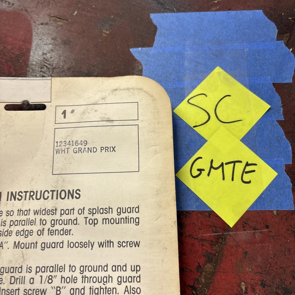 Guardabarros contra salpicaduras Pontiac Grand Prix de colección GM OEM 12341649 NOS Foto 2 de 2