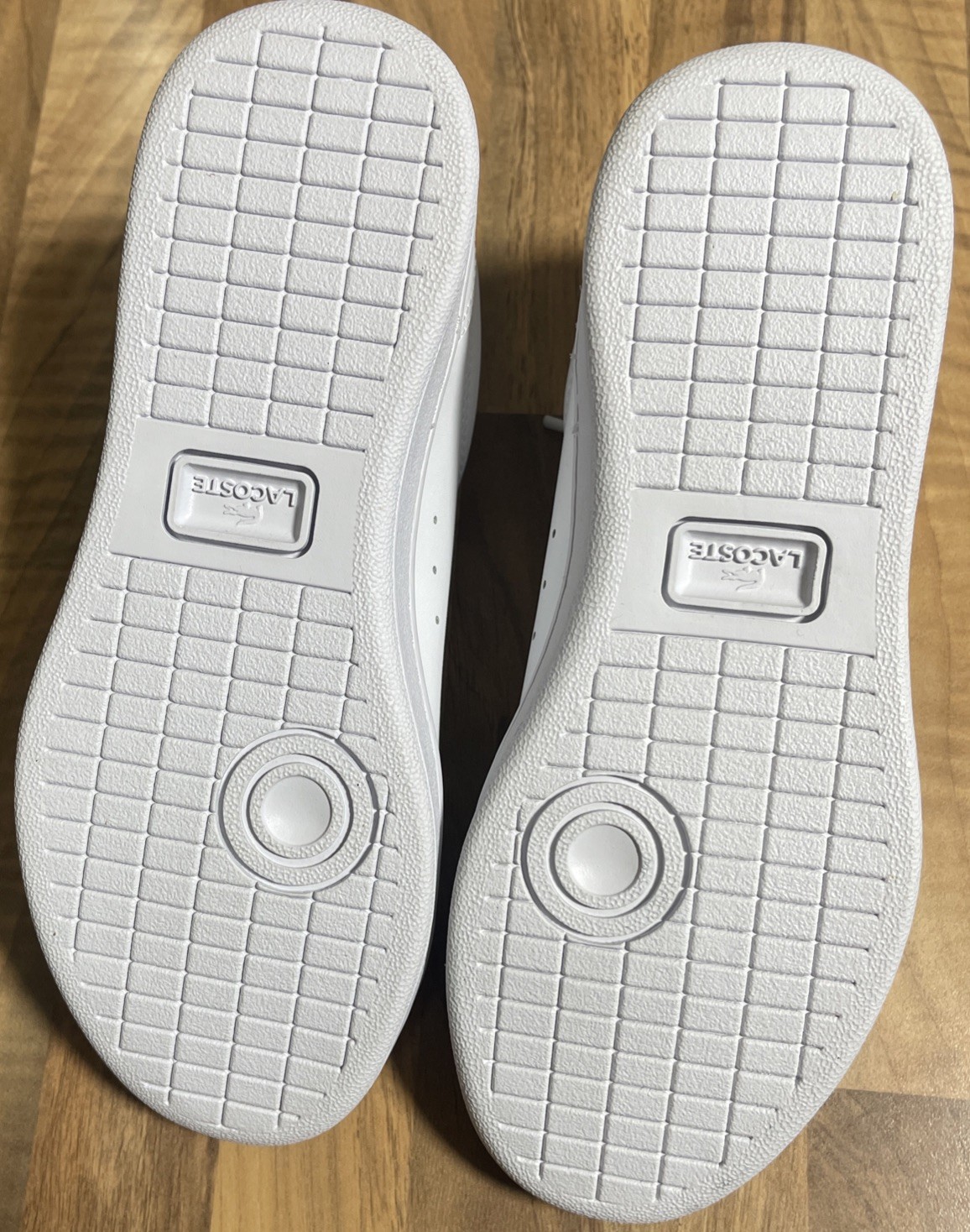 Lacoste Women's CARNABY SET 224 10 SFA Sneakers UK SIZE 3 image 10