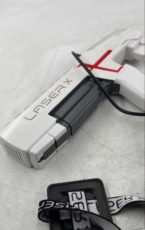 Laser X White Electronic Indoor Outdoor 4 Players Game Bundle Laser Tag