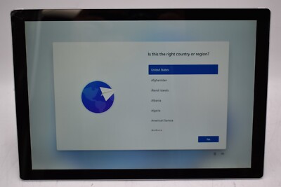 Microsoft Surface Pro 5 1796 | i5-7300U 2.6GHZ | 8GB RAM | 256GB SSD +Adap *READ
