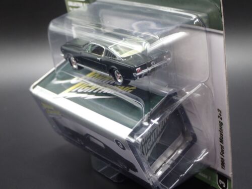 2025 JOHNNY LIGHTNING 1965 FORD MUSTANG FASTBACK GREEN 2+2 TIN R1 VS A NO 3 1:64 - Picture 4 of 7