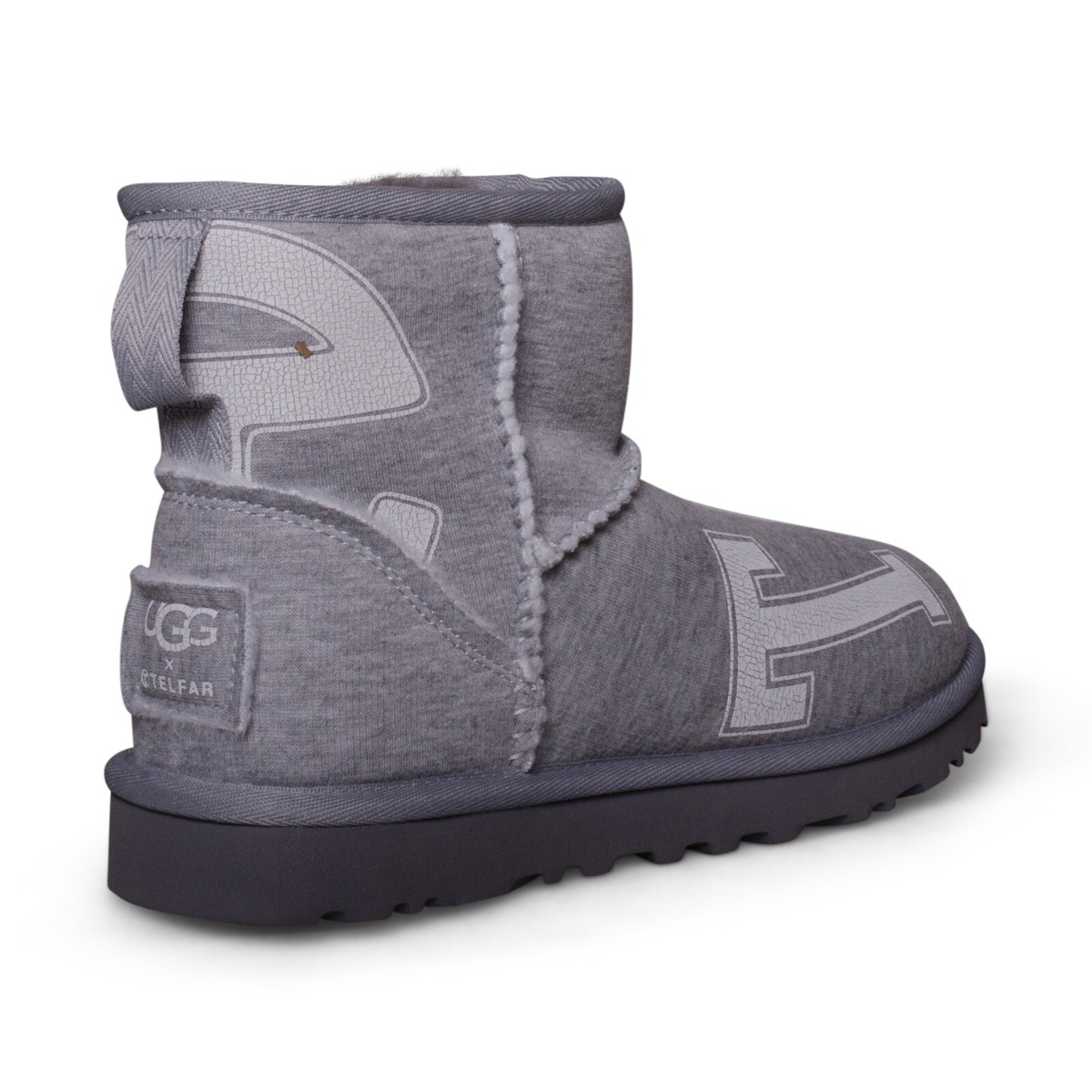 UGG 1106872CHE 関税送料込 UGG X TELFAR FLEECE MINI HEATHER GREY PRINT LOGO MEN'S BOOTS