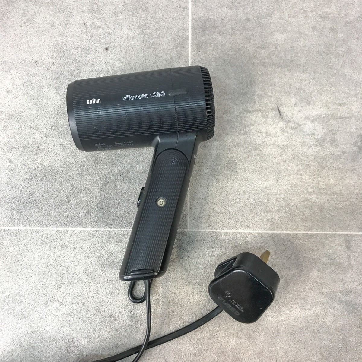 Braun Silencio 1250 Ultra Compact Folding Travel Hairdryer
