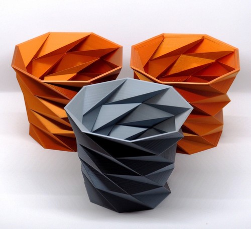 Beautiful set of 3 low poly plant pots / Geometric modern design / planter cover - Picture 3 of 9