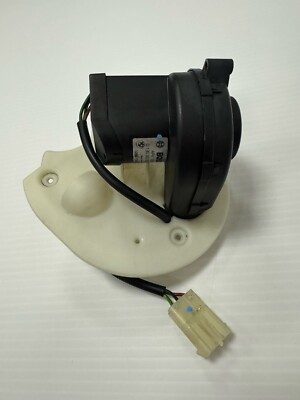   00-06 BMW E46 323 325 330 Engine Fuse Box Cooling Module Unit Fan 3-PRONG