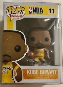 Funko Pop！NBA Kobe Bryant #11 Vaulted Retired “Mint” Vinyl Figure With Protector