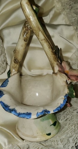 FLB signed ITALY CERAMIC/PORCELAIN BASKET HAND PAINTED WITH ATTACHED FLOWERS - Picture 10 of 11
