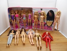 Barbie Wardrobe Carrying Doll Case 2011 Organizer Pink Zip W/Barbies More-READ