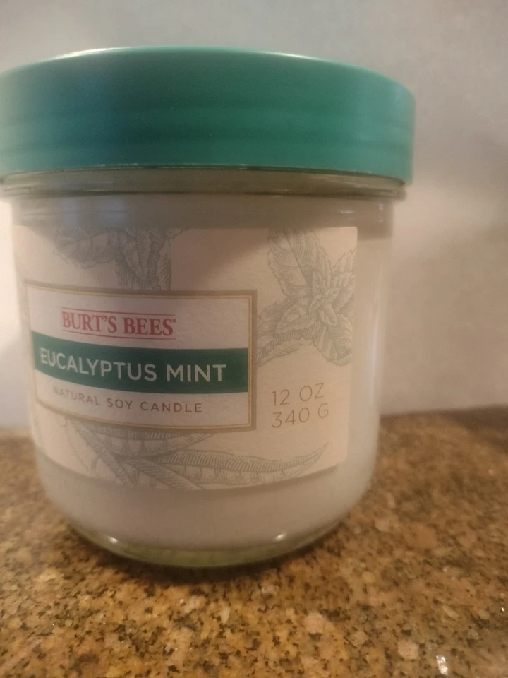 Burt’s Bees 12 盎司桉树薄荷大豆蜡烛 — 第 2/4 张图片