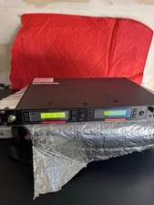 Shure UHF Dual Channel Wireless Receiver – Tested – MARCAD Diversity wPower Cord