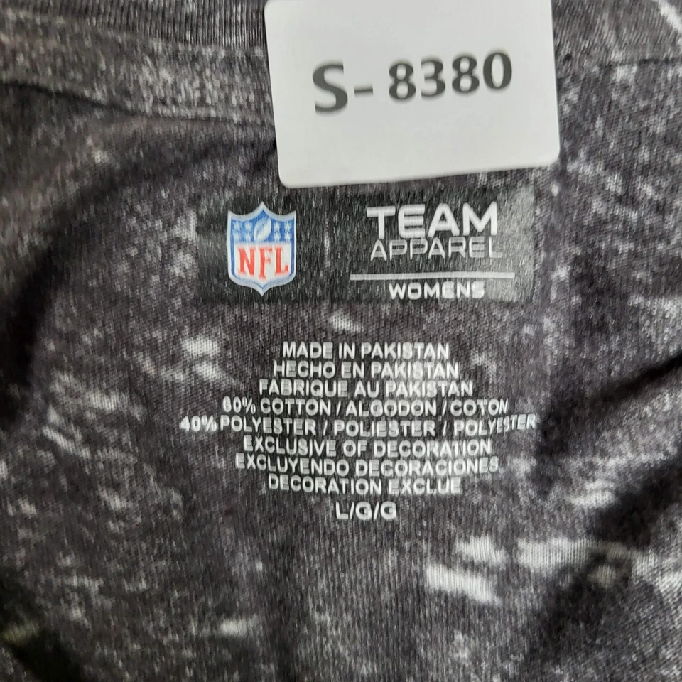 Camisa para mujer Oakland Raiders PEQUEÑA negra envejecida logotipo gráfico de la NFL Foto 2 de 4