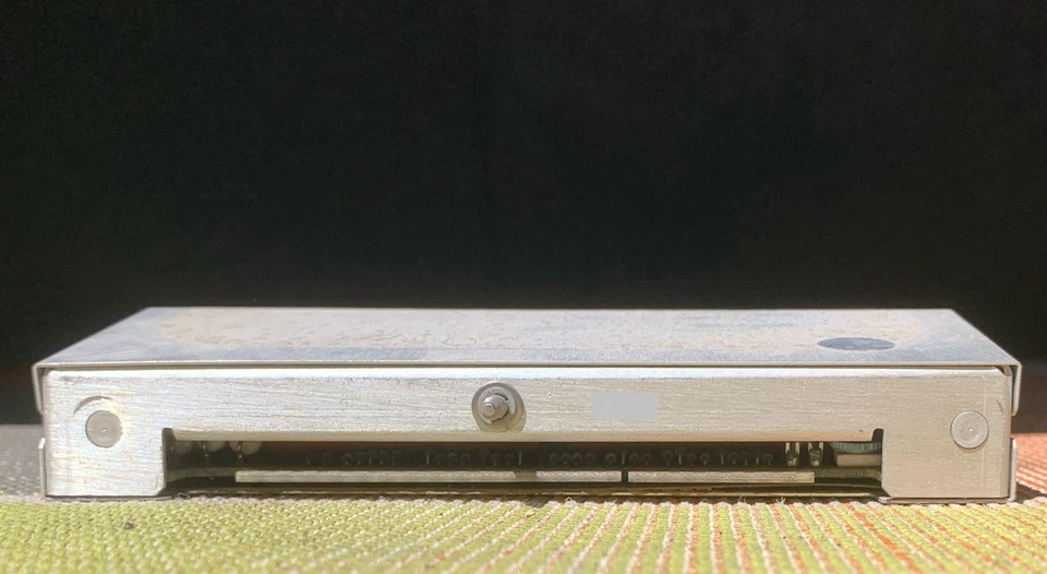 Panel de audio KMA 24 usado (PN# 066-1055-03) — funciona cuando se quita Foto 2 de 2