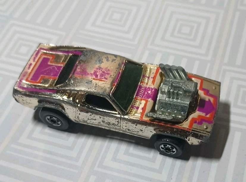 RARE Vintage 1970 HOT WHEELS Rodger Dodger GOLD Chrome black wall Hong Kong