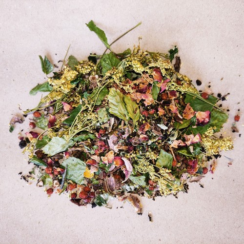 Icelandic Arctic Tea – Wild Nordic Herbal Blend with Flowers, Berries & Rhodiola - Picture 2 of 10