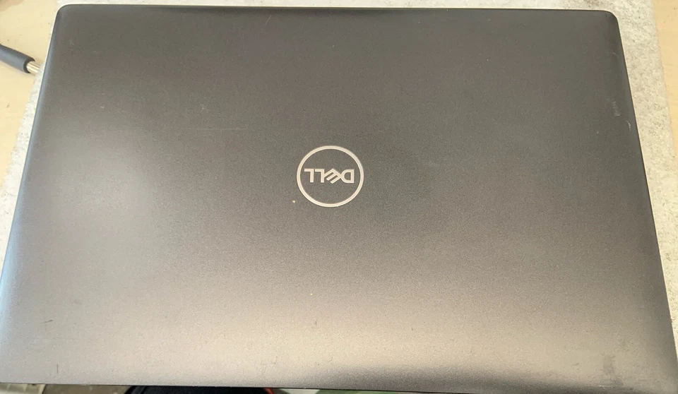 Dell Latitude 5400 · i7-8665U · 16GB · 256GB, foto 3 di 3