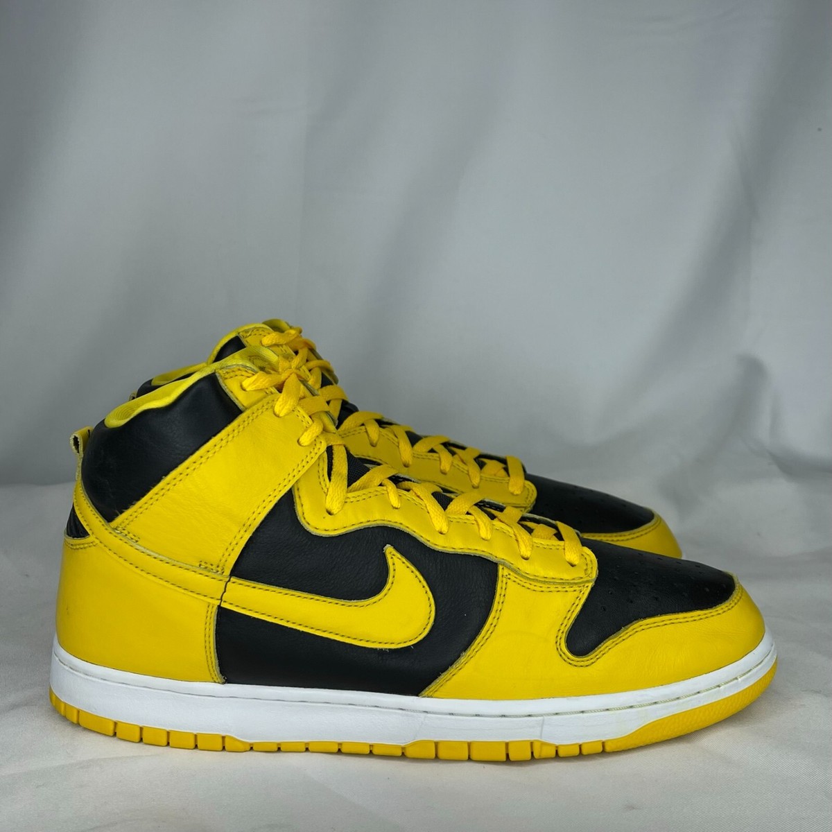 Nike Dunk High Black Varsity Maize Men's Size 13 US (CZ8149 Nike Dunk High Black Varsity Maize Men's Size 13 US (CZ8149