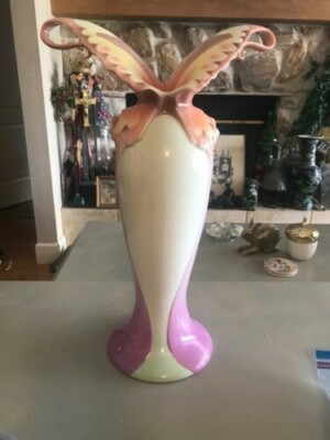 Franz Porcelain Collection Papillon Butterfly Spread Wings 15'' Vase 