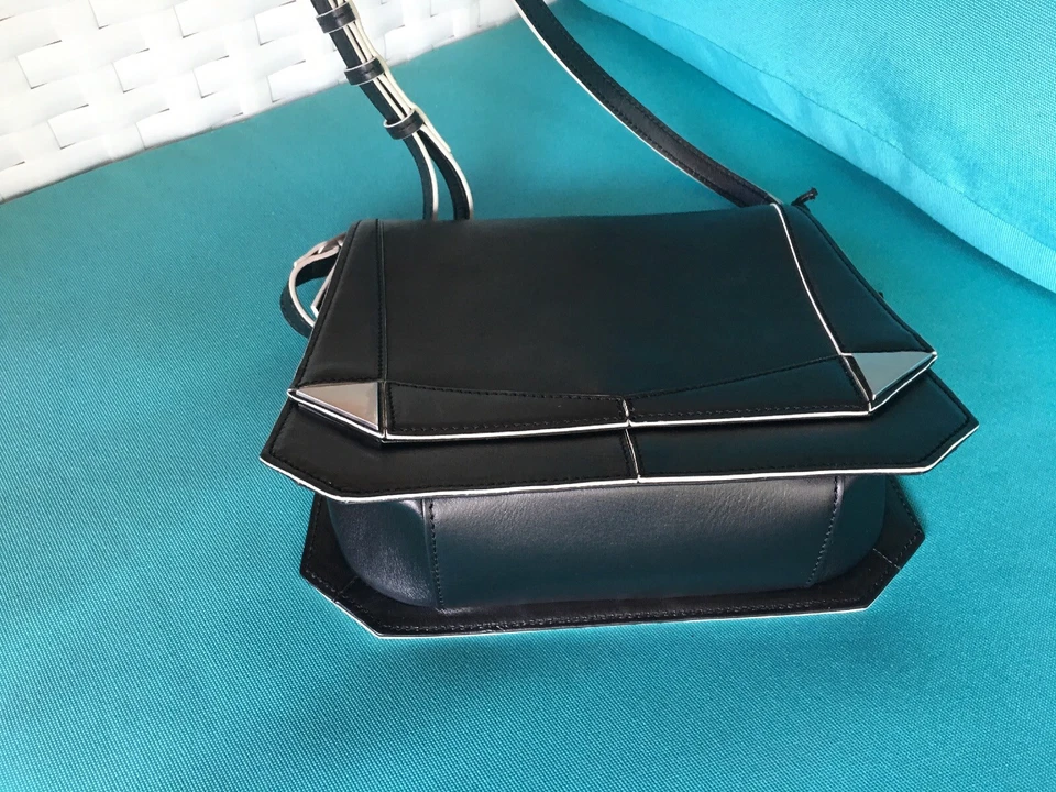 Bolso Bandolera Botkier London Pequeño Cuero Sillín Nuevo $298 Foto 2 de 4