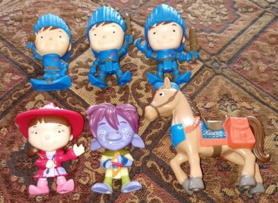 2012 Mattel Mike the Knight Figure LOT 6 Bath Toy, Evie,Trollee, Gallahad 