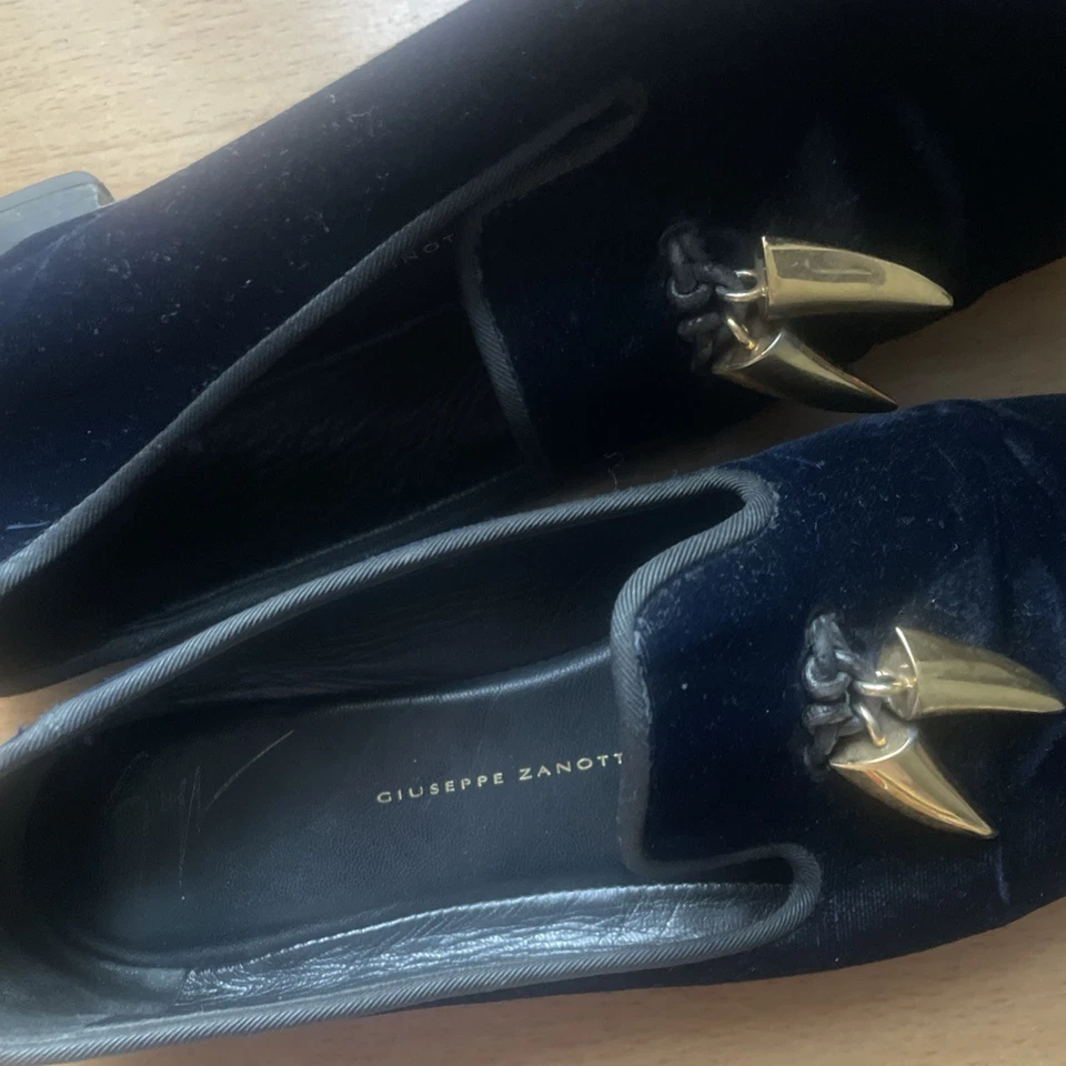 Mocasines Giuseppe Zanotti suela LV 37 planos de terciopelo  Foto 3 de 4