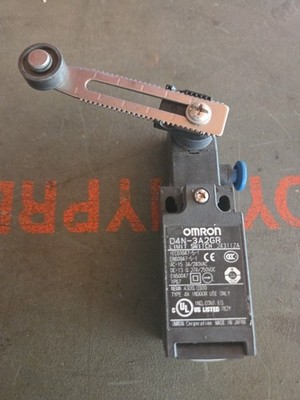 Omron Limit Switch D4N-3A2GR 3A 240 Vac 27 A 250 Vdc Nema A300 Indoor Use Only