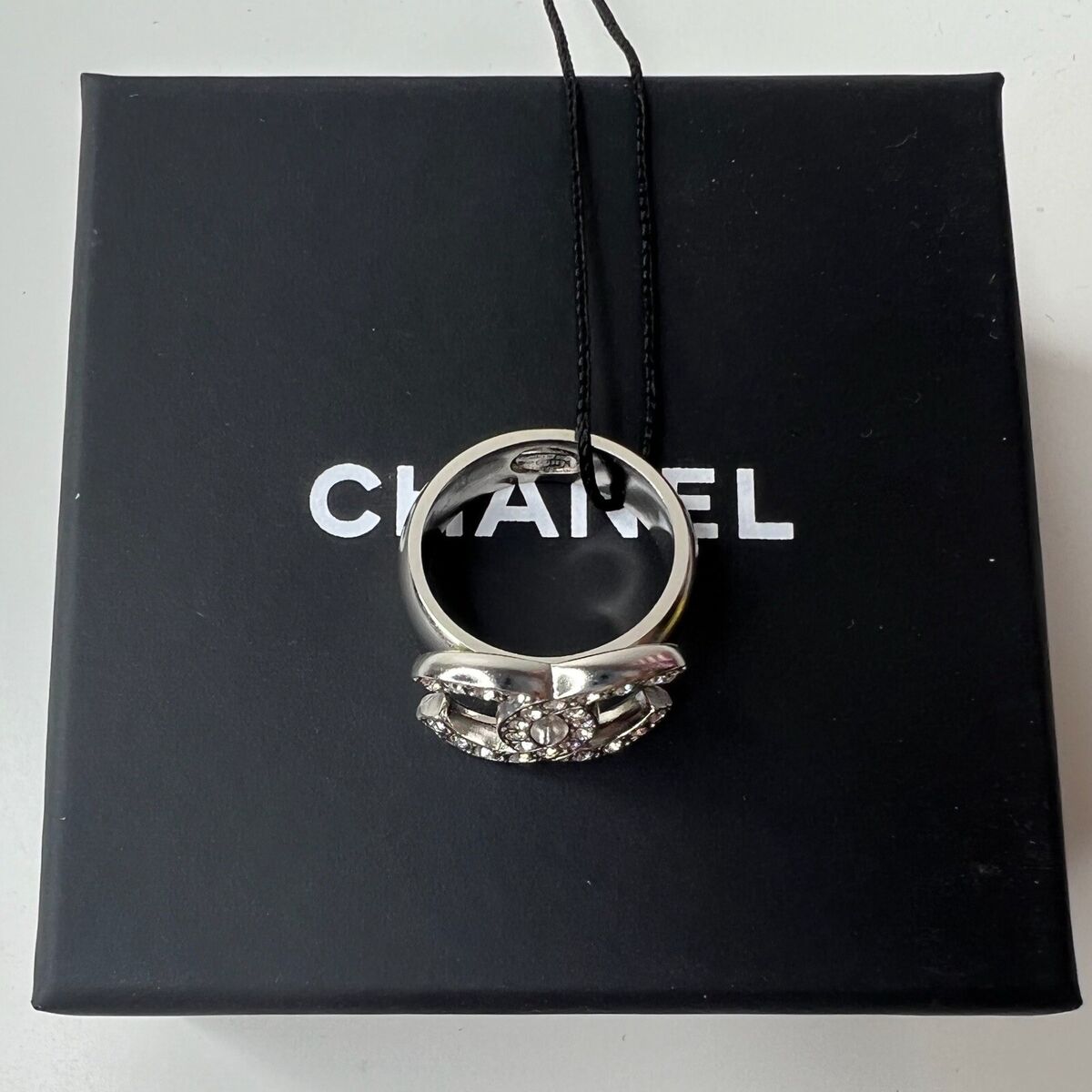 NWT 22C Chanel Classic CC Logo Silver Crystal Metal Ring NWT 22C Chanel Classic CC Logo Silver Crystal Metal Ring