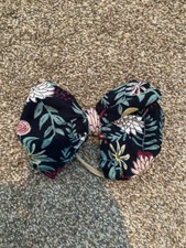 Big beautiful hair bow on nude nylon - Excellent Condition