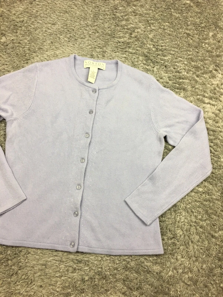 Cárdigan acrílico púrpura talla pequeña suéter abotonado Norton McNaughon para mujer Foto 2 de 4