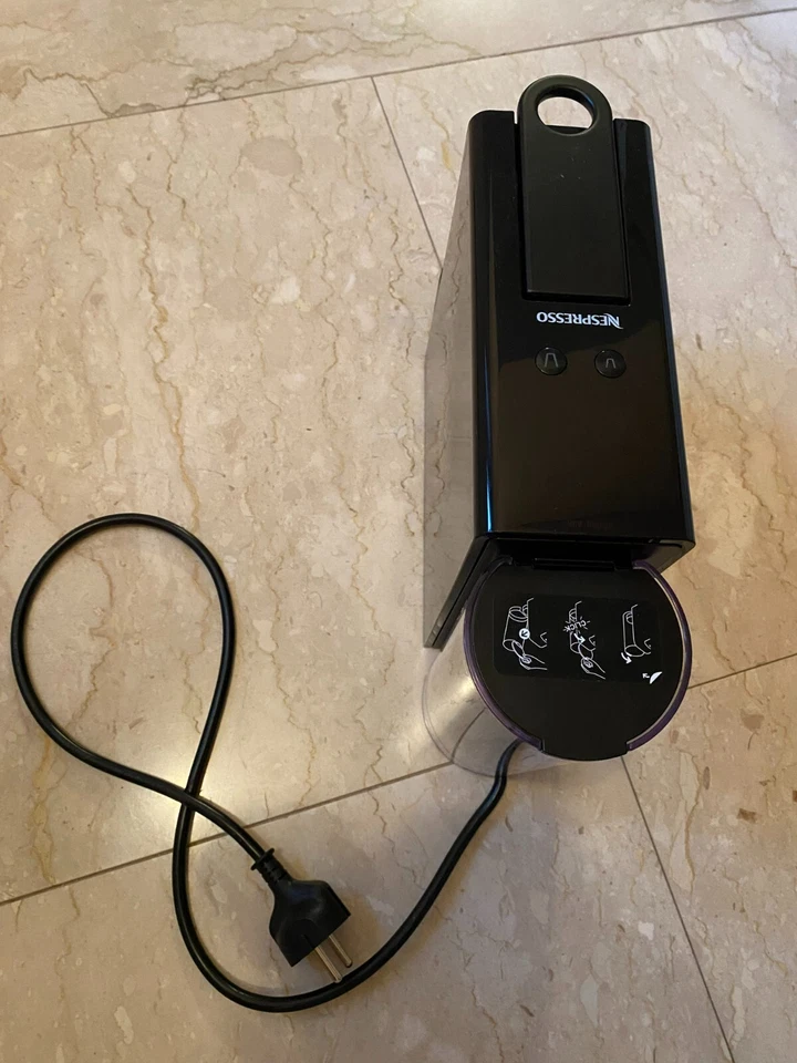 Nespresso Essenza Mini C30, foto 3 di 3