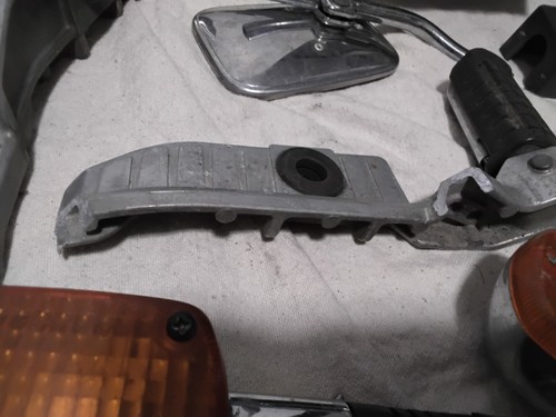 1983 Honda Nighthawk 650 Side Covers Fenders lights Misc Part Hardware Foot Pegs - Picture 8 of 18