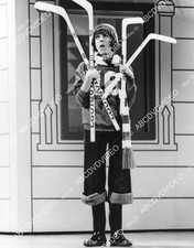 8B11-527 Carol Burnett hockey star TV The Carol Burnett Show 8B11-527 8B11-527