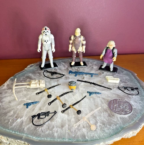 Vintage Star Wars - Last 17 coin - Weapons - 3 Complete Figures - Accessories