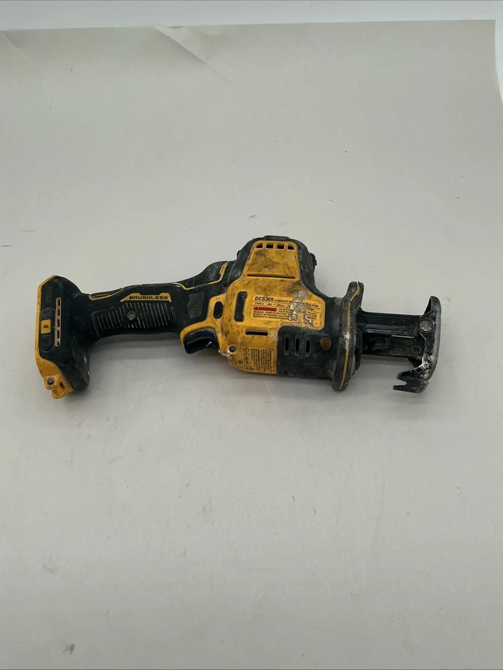 Dewalt DCS369 Atomic 20V Cordless Reciprocating Saw TOOL ONLY - Image 2 of 4