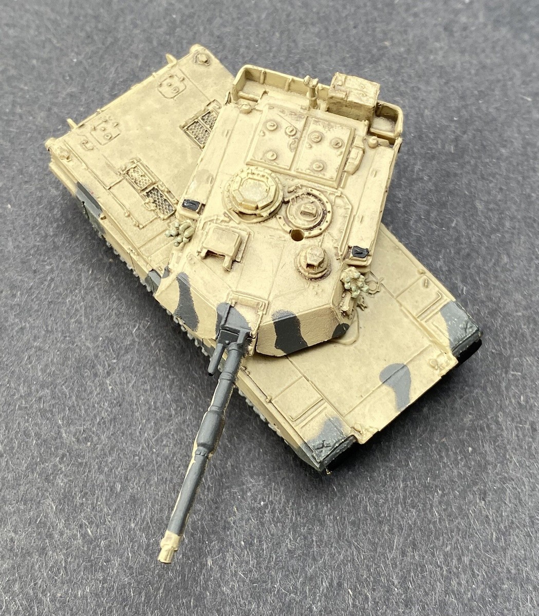 Takara 1:144 US Army M1A2 Abrams NTC Camo MBT World Tank