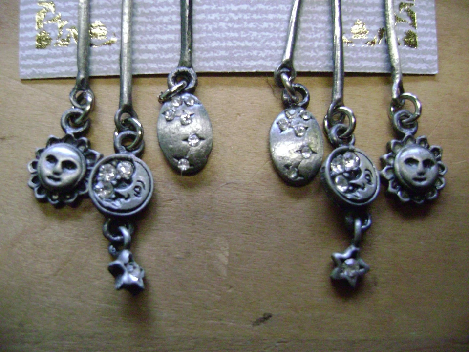 NUEVO CON ETIQUETAS - PENDIENTES PERFORADOS PELTRE HIPPIE/HOBO DANGLEY SOL CON CARA, LUNA, ESTRELLAS Foto 3 de 4