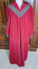 VTG Vanity Fair Robe SMALL Zipper Front Embroidered Velour Housecoat MADE IN USA